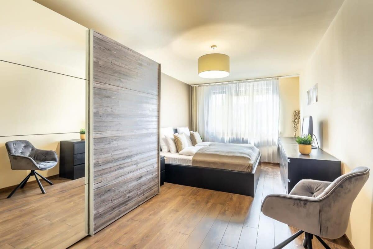 Cozy Quiet Apartment With A Balcony Budapest Exterior foto